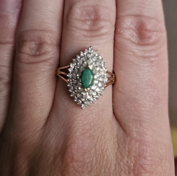 Emerald and diamond ring - Picture 2 of 2